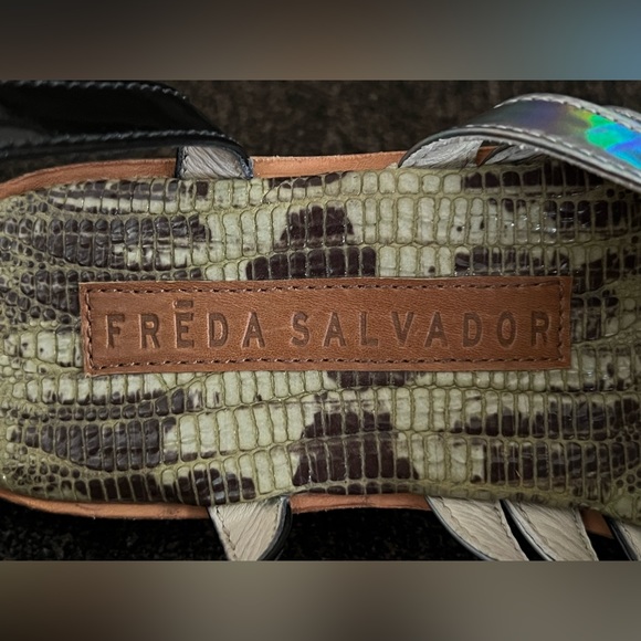 Freda Salvador Embossed Patent Leather Gladiator Sandals Black Color Size 7 - Picture 11 of 14